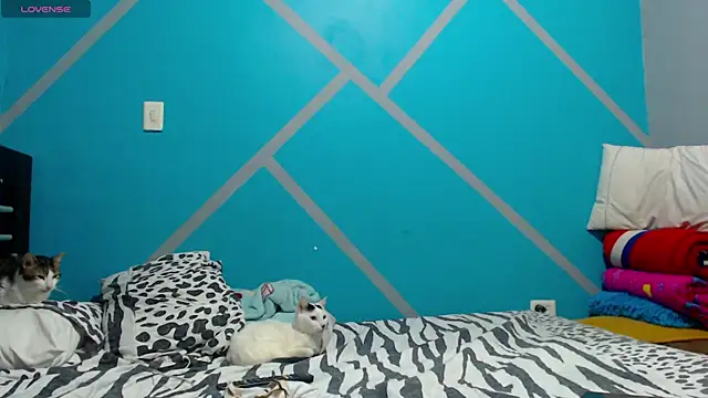 Nanna and Balder online show from December 17, 3:45 am