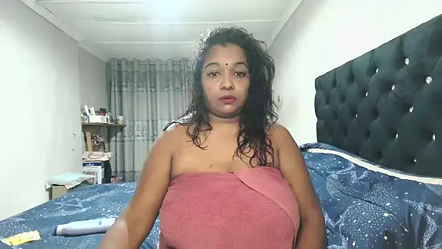 Indianmayaxoxo online show from October 11, 4:05 pm