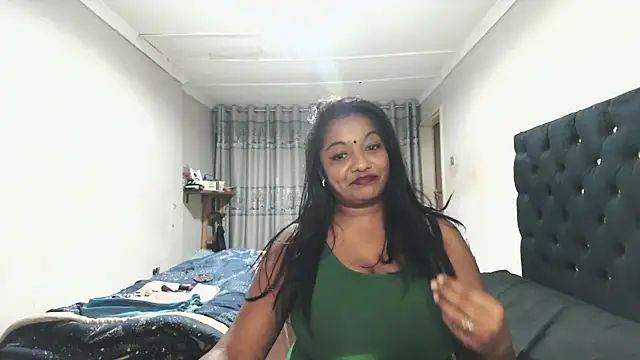 Indianmayaxoxo online show from June 6, 4:55 pm