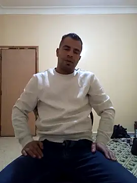Snapshot of Bisex_activ19 chatting on January 16, 8:11 am Bisex activ19 online show from January 16, 8:11 am