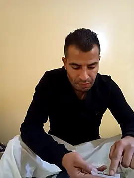 Snapshot of Bisex_activ19 chatting on January 18, 2:23 pm Bisex activ19 online show from January 18, 2:23 pm