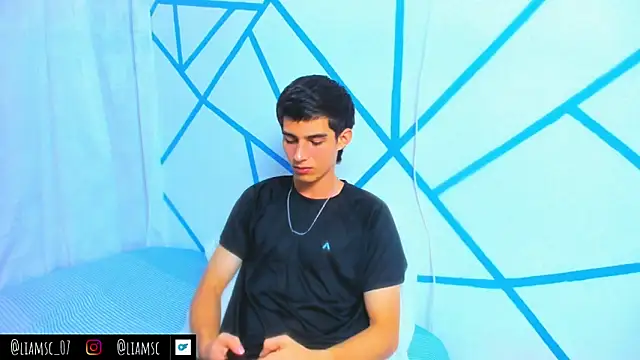 Snapshot of liam_scott77 chatting on September 26, 3:38 pm liam scott77 online show from September 26, 3:38 pm