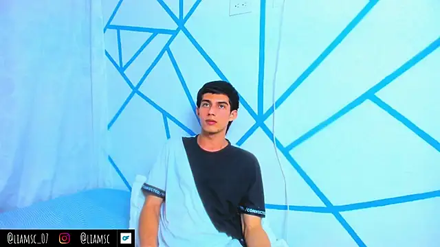 Snapshot of liam_scott77 chatting on September 28, 12:05 am liam scott77 online show from September 28, 12:05 am