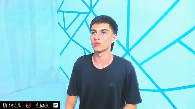 Snapshot of liam_scott77 chatting on October 30, 9:48 pm liam scott77 online show from October 30, 9:48 pm