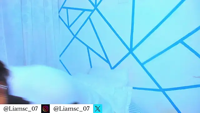 Snapshot of liam_scott77 chatting on November 24, 11:04 pm liam scott77 online show from November 24, 11:04 pm