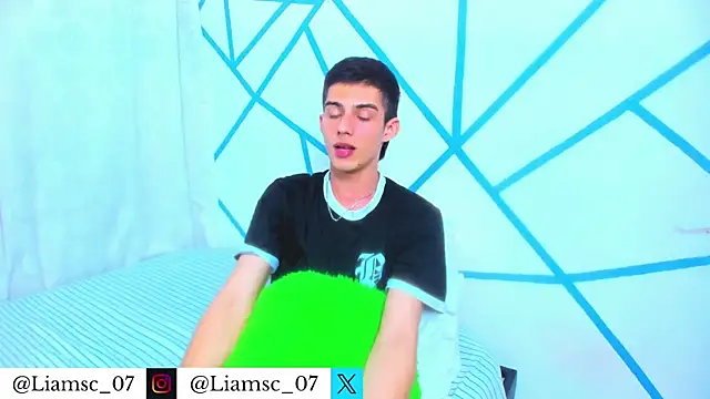 liam scott77 online show from January 8, 4:26 am