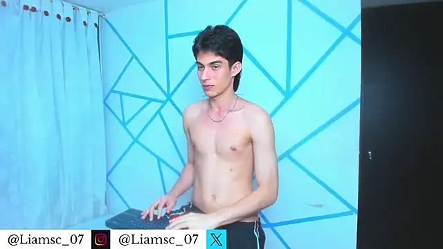 liam scott77 online show from July 14, 2:05 am