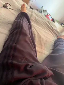 Snapshot of Goosebumps_21 chatting on December 14, 2:11 pm Goosebumps 21 online show from December 14, 2:11 pm