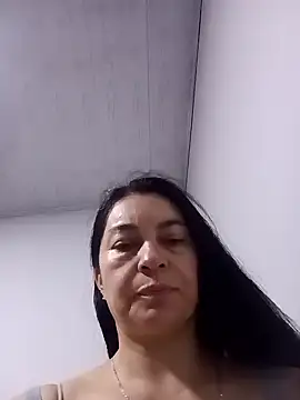 renata hot1 online show from December 30, 6:38 pm