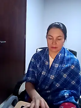 renata hot1 online show from March 5, 3:40 am