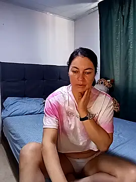 renata hot1 online show from March 15, 7:38 pm
