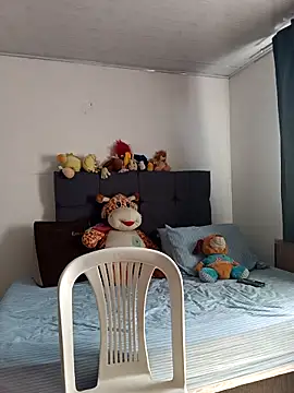 renata hot1 online show from December 3, 2:59 pm