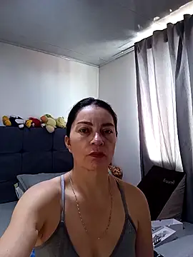 Snapshot of renata_hot1 chatting on April 7, 7:25 pm renata hot1 online show from April 7, 7:25 pm