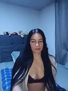 Snapshot of renata_hot1 chatting on May 16, 2:19 am renata hot1 online show from May 16, 2:19 am
