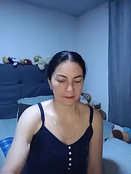 Snapshot of renata_hot1 chatting on May 21, 10:50 pm renata hot1 online show from May 21, 10:50 pm