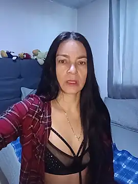 Snapshot of renata_hot1 chatting on May 29, 10:08 pm renata hot1 online show from May 29, 10:08 pm
