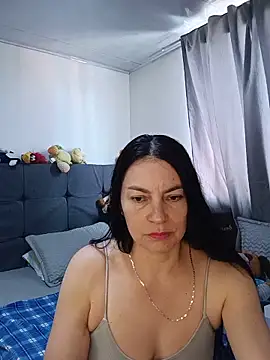 Snapshot of renata_hot1 chatting on June 1, 7:15 pm renata hot1 online show from June 1, 7:15 pm