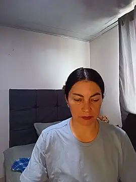 Snapshot of renata_hot1 chatting on June 5, 7:08 pm renata hot1 online show from June 5, 7:08 pm