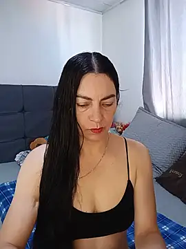 Snapshot of renata_hot1 chatting on June 16, 7:38 pm renata hot1 online show from June 16, 7:38 pm