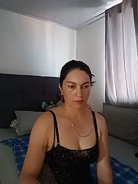 Snapshot of renata_hot1 chatting on August 4, 8:33 pm renata hot1 online show from August 4, 8:33 pm