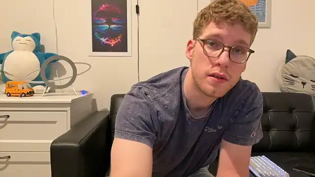 BlueEyedTallGuy94 online show from December 18, 2:42 am