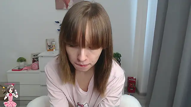 b4by LoL1 online show from March 3, 9:55 am