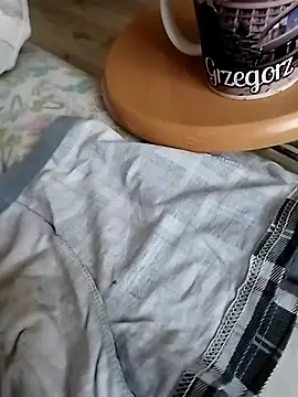 Grig1982 online show from October 26, 6:08 am