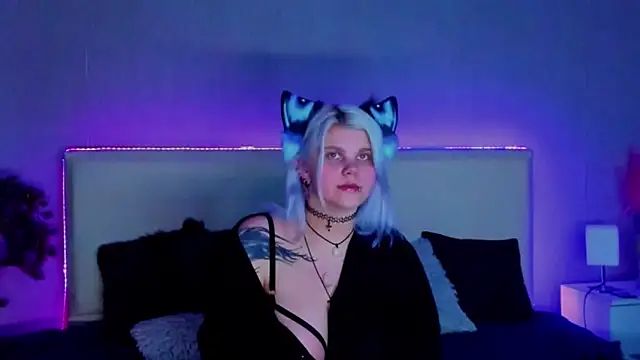 JoannLowe online show from February 23, 9:16 pm