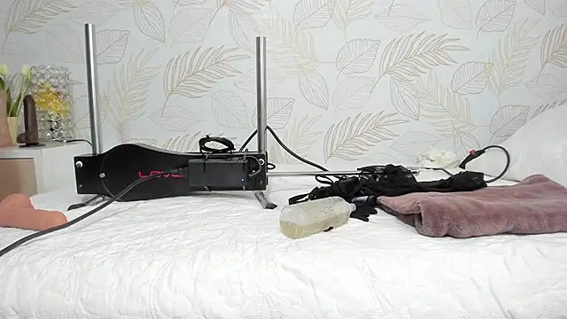 Snapshot of TianaReedd chatting on January 28, 1:16 pm TianaReedd online show from January 28, 1:16 pm