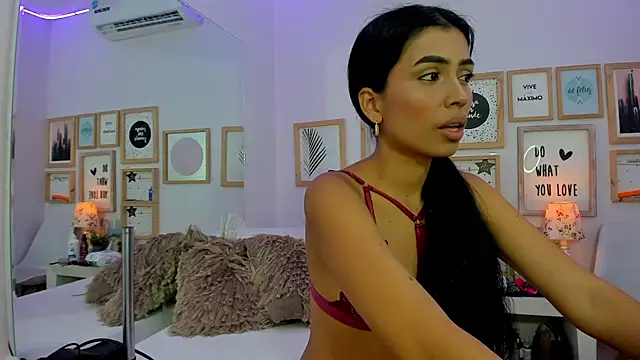 Snapshot of TianaReedd chatting on January 31, 1:02 pm TianaReedd online show from January 31, 1:02 pm