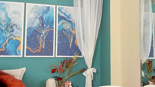 Snapshot of TianaReedd chatting on March 6, 12:52 pm TianaReedd online show from March 6, 12:52 pm