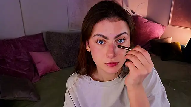 Snapshot of tomorrows_day chatting on October 20, 9:15 pm tomorrows day online show from October 20, 9:15 pm