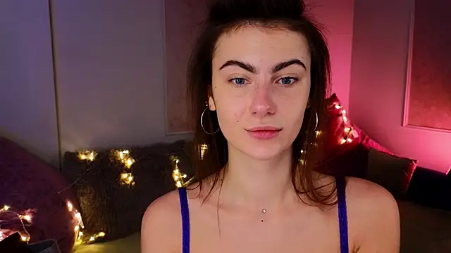 Snapshot of tomorrows_day chatting on November 15, 9:11 pm tomorrows day online show from November 15, 9:11 pm