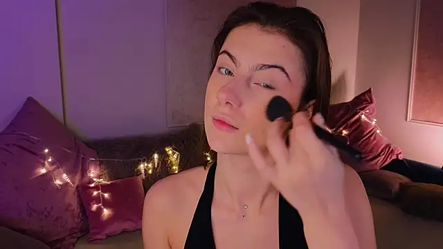 Snapshot of tomorrows_day chatting on November 29, 9:07 pm tomorrows day online show from November 29, 9:07 pm