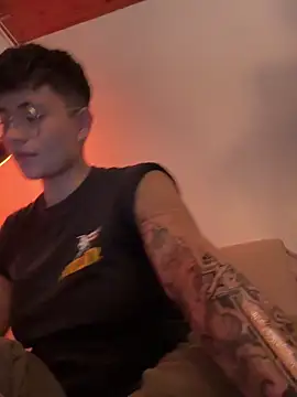 Ashley Chriss online show from January 18, 3:31 am