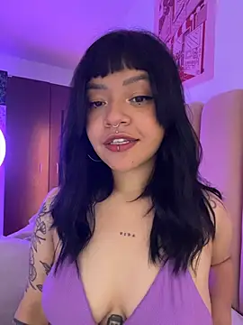 Ashley Chriss online show from December 18, 7:03 am