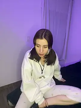 Catyloves online show from January 18, 8:52 am