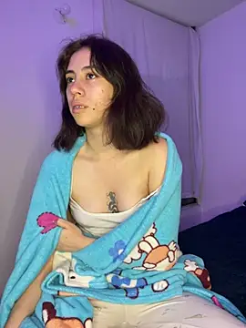 Catyloves online show from February 5, 8:32 am