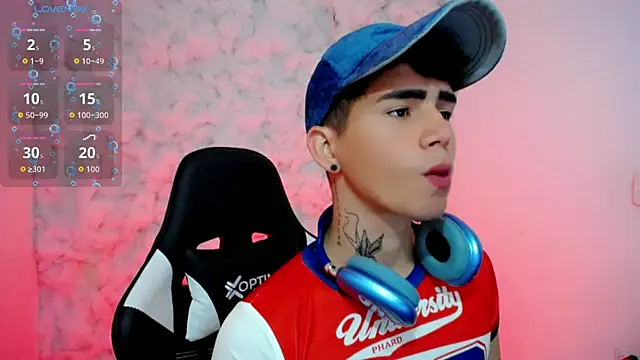 Tayson Rivers online show from November 10, 7:35 pm