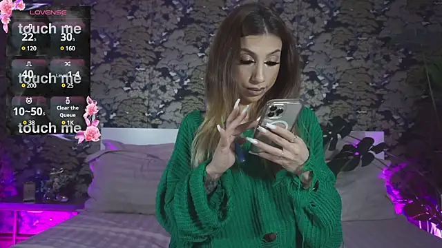 BrianaGolddenn online show from December 22, 4:48 pm