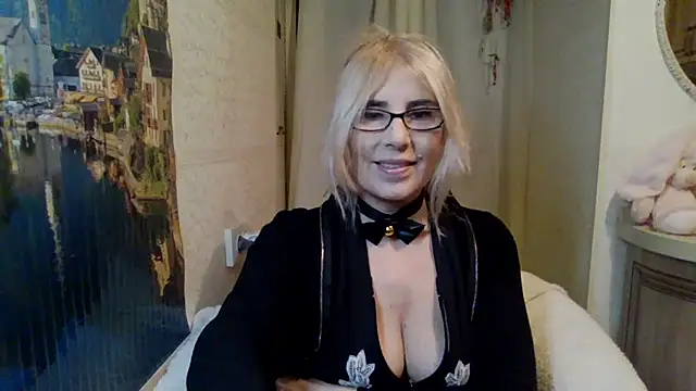 sweet raspberry online show from January 13, 3:26 pm