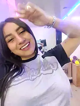 Snapshot of ailyn_miranda chatting on March 5, 1:21 am ailyn miranda online show from March 5, 1:21 am