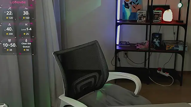 Snapshot of Hailees_secrets chatting on November 27, 7:05 pm Hailees secrets online show from November 27, 7:05 pm