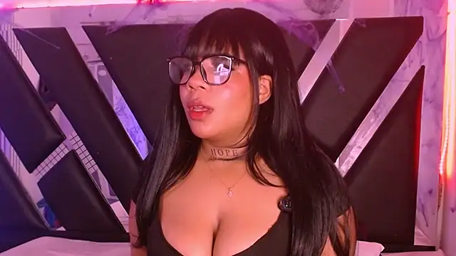 MelannyTylor online show from October 8, 5:27 am