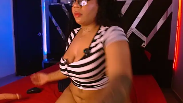 MelannyTylor online show from November 28, 4:26 am