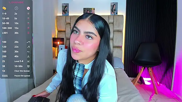 little sophie18 online show from January 31, 7:23 pm