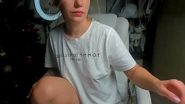 foxy blond online show from December 20, 12:18 am