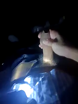 Snapshot of 18cm2hrcarlos chatting on February 12, 1:55 am 18cm2hrcarlos online show from February 12, 1:55 am