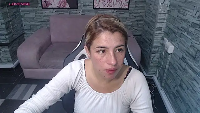 Valerie b online show from December 21, 12:38 pm