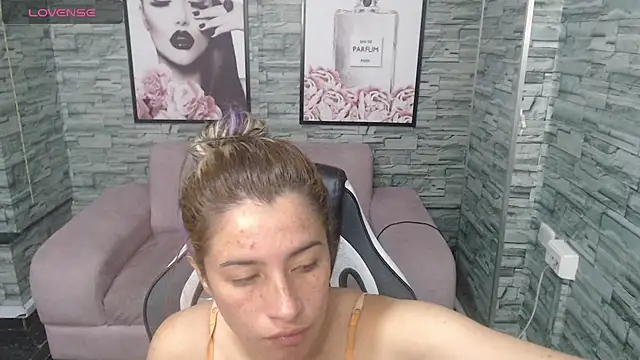 Valerie b online show from December 29, 3:46 pm